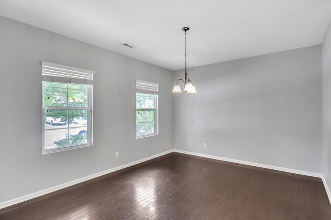 Building Photo - 3817 Althorp Drive