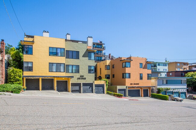 Building Photo - 226 Orange