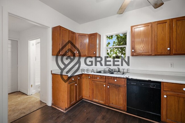 Building Photo - 3 bed/2 bath home for rent in Kankakee IL