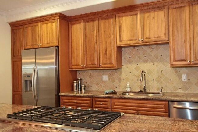 Building Photo - Condo in Willow Glen Place