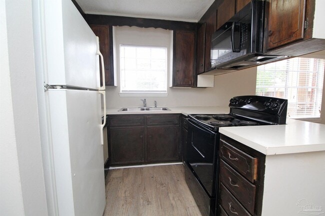Building Photo - 10151 Guidy Ln