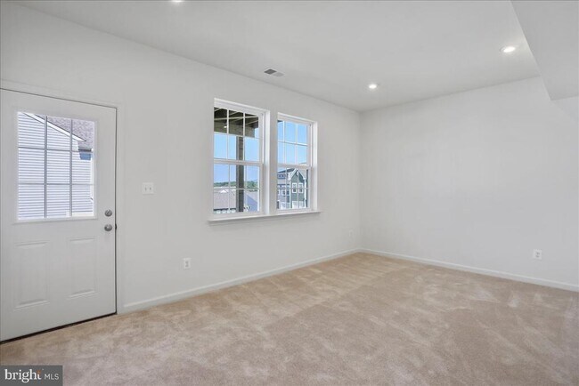 Building Photo - 64 Stafford Pl