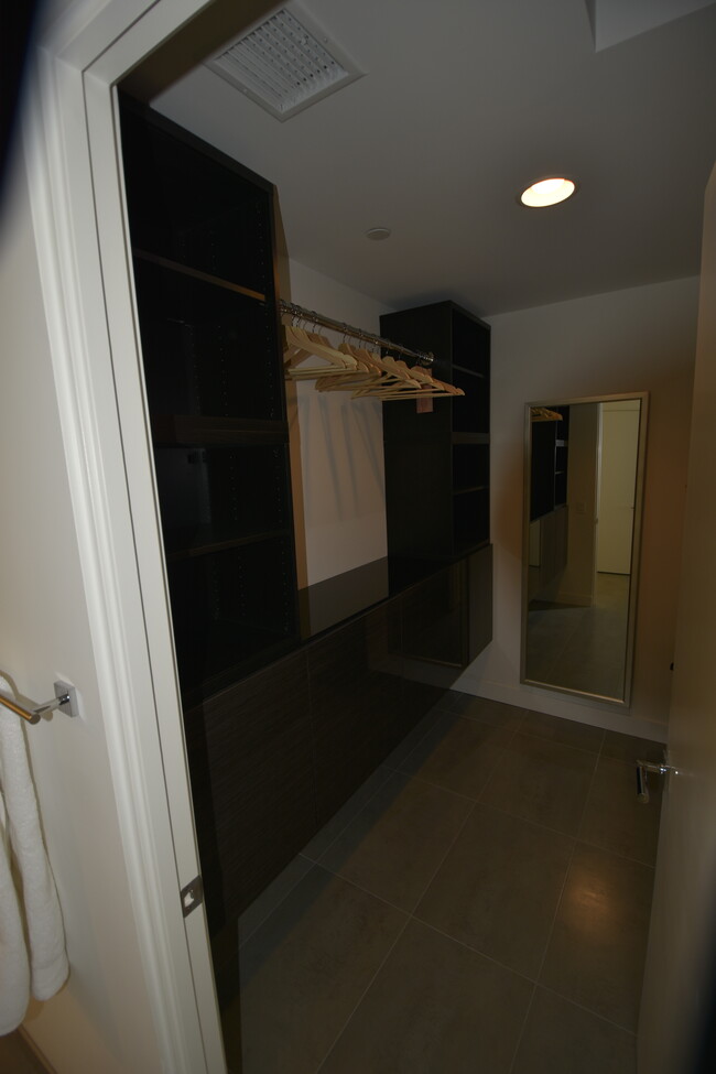 Custom walk in closet Mountain Suite - 1231 Surrey Ln