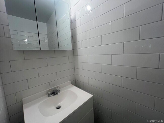 Building Photo - 48-32 59th St