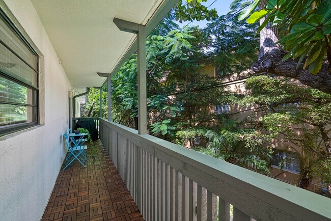 Balcony - 3265 Virginia St