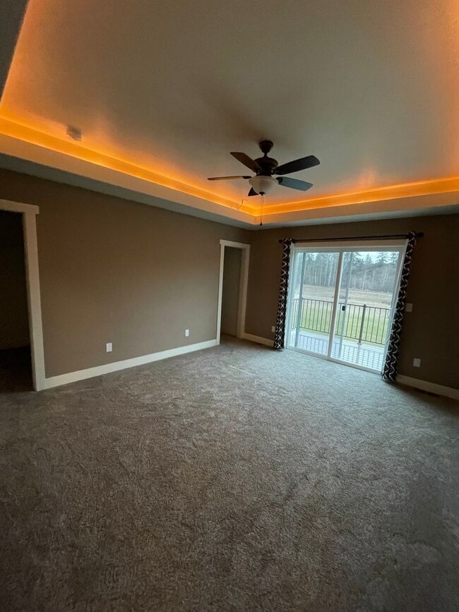 Building Photo - Beautiful Pet Friendly Home