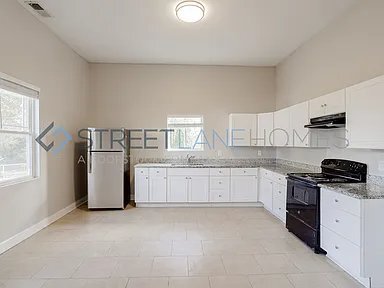 Building Photo - 119 Wellington St