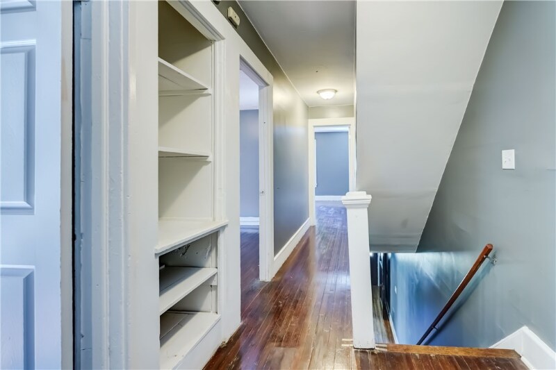 Building Photo - 223-225-225 Rosewood Terrace