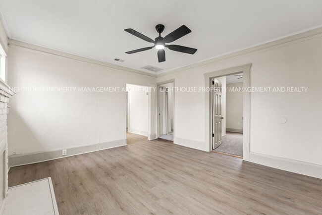 Building Photo - Newly Renovated 3 Bedroom Home with Screened Porch