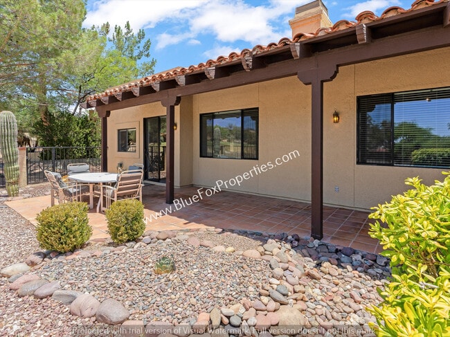 Building Photo - 811 Camino Corrida