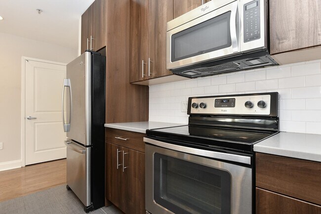 Building Photo - 100 Marshall St