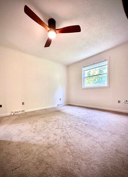 Building Photo - 3911 Green Cook Rd