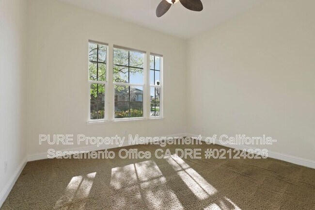 Building Photo - 1143 Bevinger Dr
