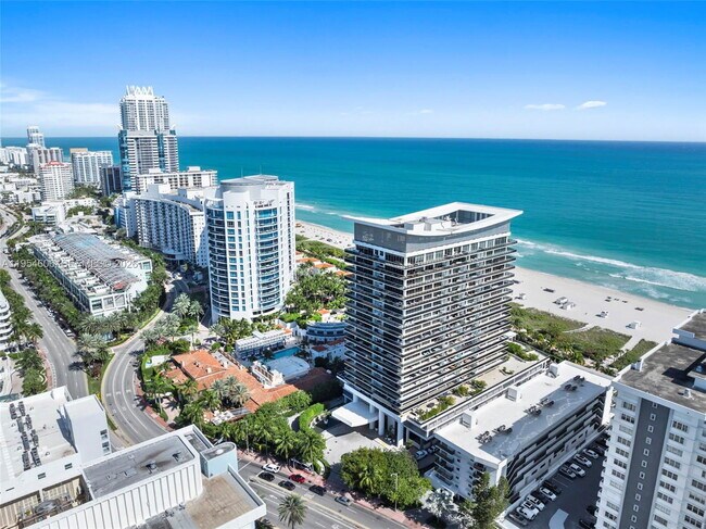 Building Photo - 5875 Collins Ave