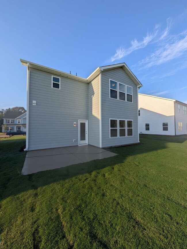 Building Photo - NEW CONSTRUCTION 3BD/2.5 Home in Stonebrid...