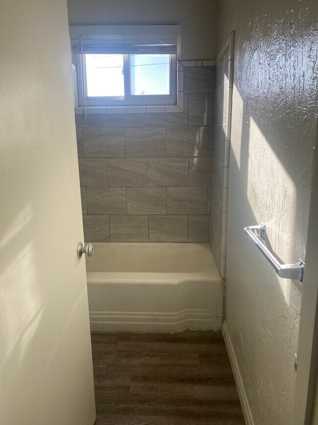 Building Photo - 309 Griffiths St