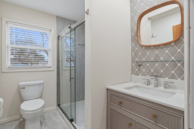 Building Photo - 101 Heather Ln