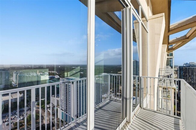 Building Photo - 155 S Court Ave