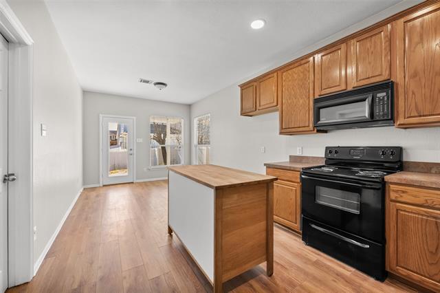 Building Photo - 1336 Kingston Pl