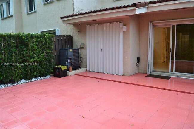 Building Photo - 10190 SW 88th St