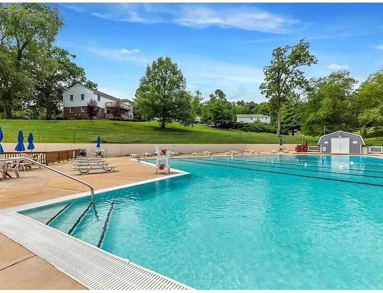 Swimming Pool - 1618 Thrush Ter