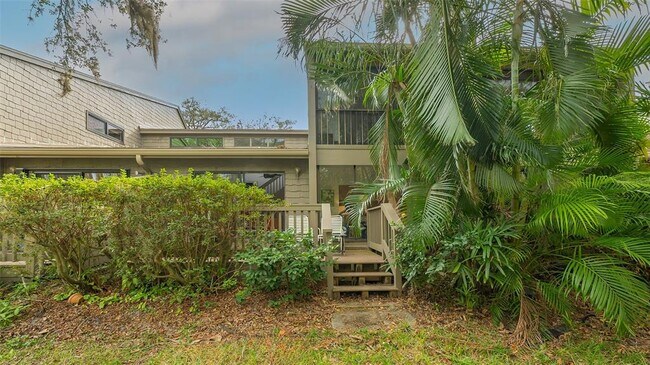 Building Photo - 1621 Clower Creek Dr