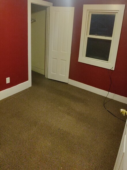 Bedroom - 608 State St