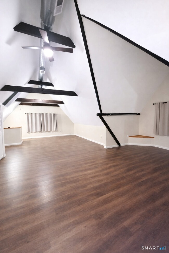 Building Photo - 33 Fair St