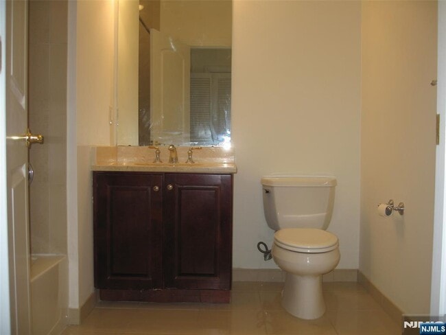 Building Photo - 2411 Windsor Park Ct