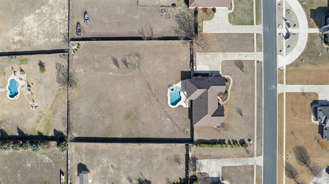 Building Photo - 209 Sarahs Ln