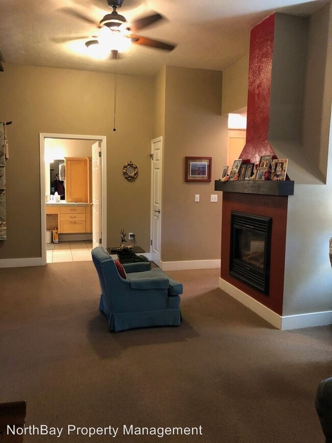 Building Photo - 3 br, 2 bath House - 1160 Gravenstein Hwy N