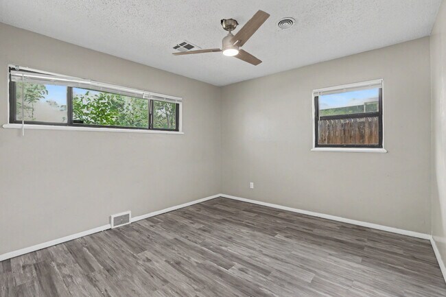 Building Photo - 2236 SW 59th Pl