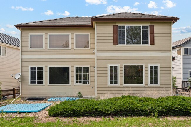 Building Photo - Fantastic 4 Bed with Office in The Farm