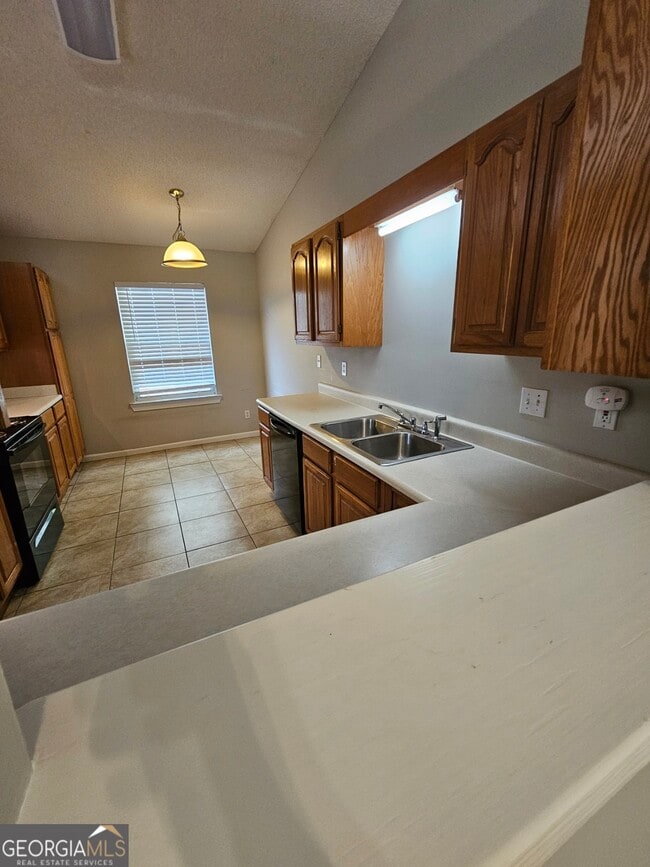 Building Photo - 189 E Lakemont Dr