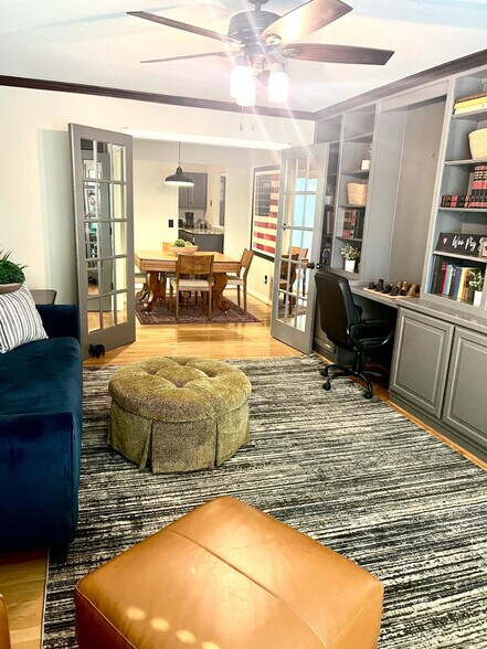 Building Photo - 1072 Valley View Dr