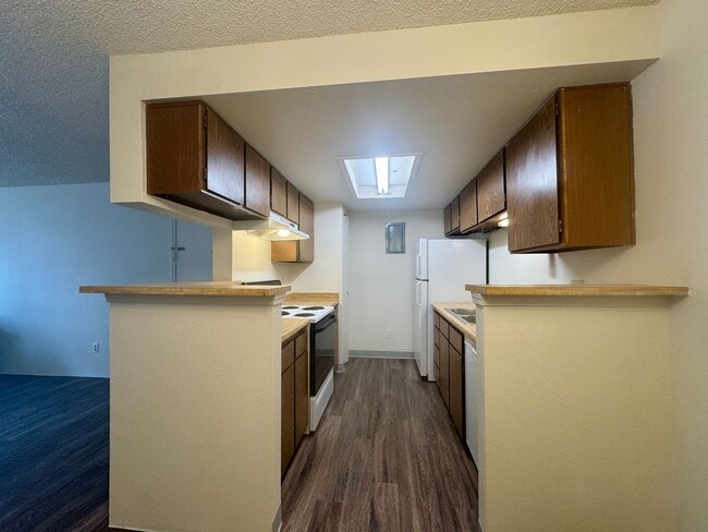 Building Photo - 2 Bed 2 Bath Condo in Denver Near Windsor Lake! Available NOW!