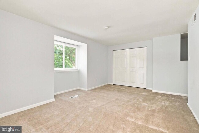 Building Photo - 7138 Talisman Ln
