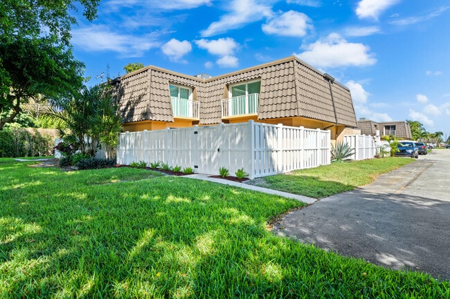 Primary Photo - 22188 Boca Rancho Dr