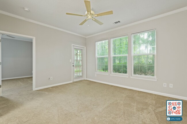 Building Photo - MOVE IN THIS YEAR - FREE MONTH'S RENT IN 1st 90 DAYS!