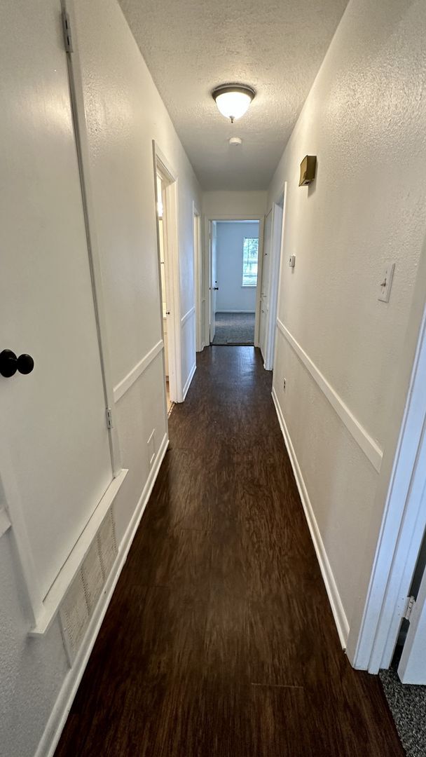 Building Photo - South Tyler! Beautifully Updated 3 Bedroom...