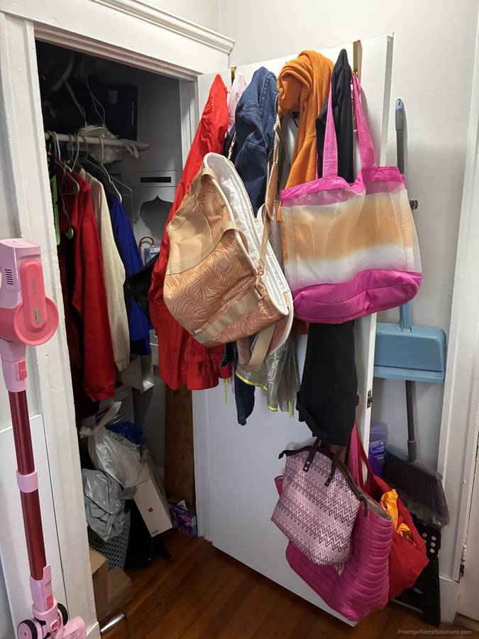 Building Photo - 30 Russell St