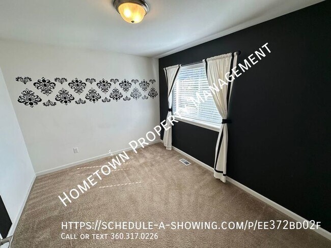 Building Photo - Custom 5 Bedroom Home in Freestone Station...