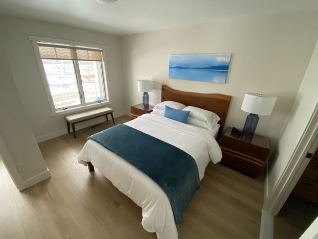 Building Photo - 2048 Marina Ct