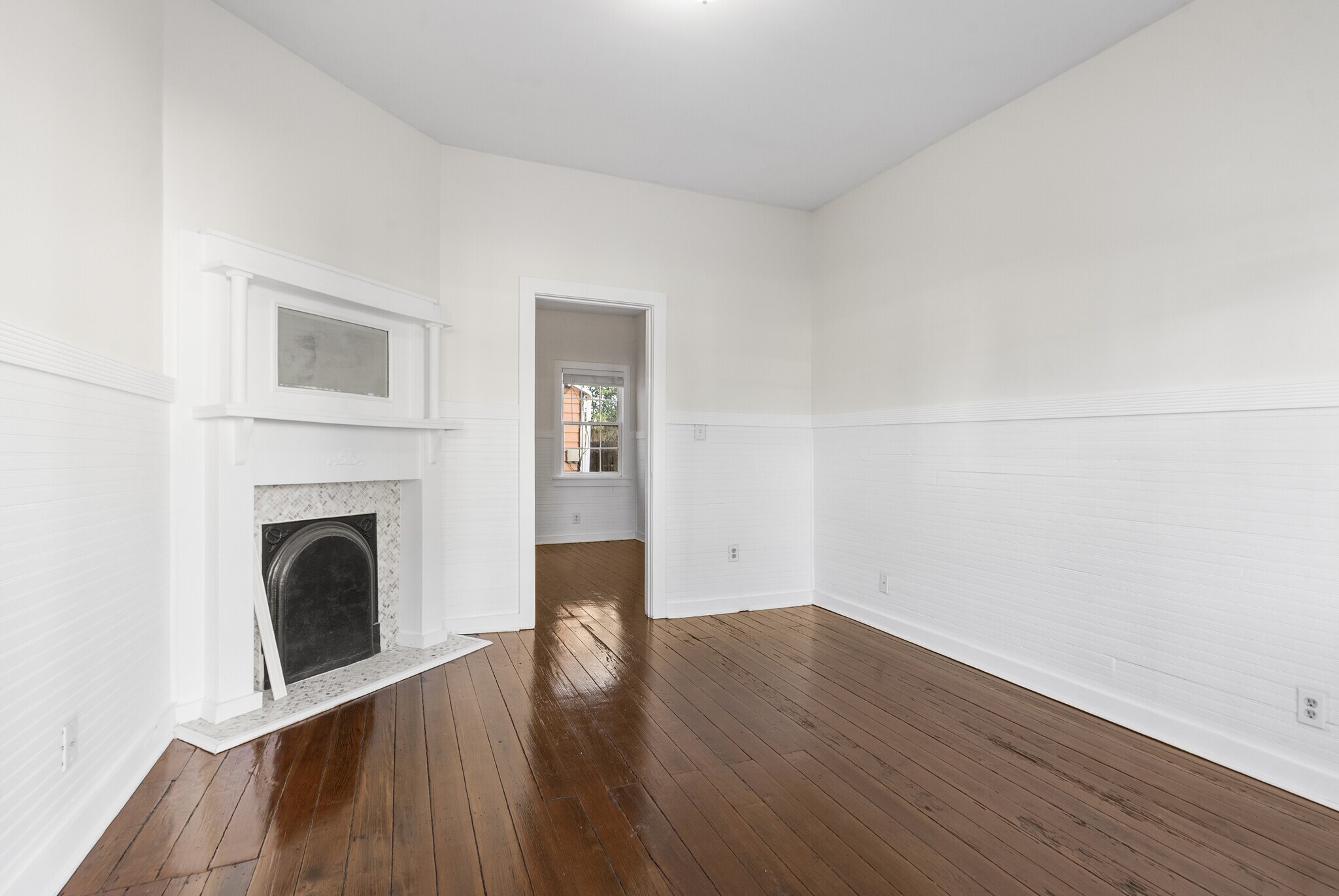 Building Photo - 609 Mercer St