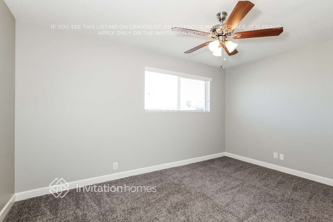 Building Photo - 1539 W 7th St