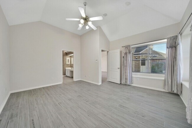 Building Photo - 522 Jay's Ln