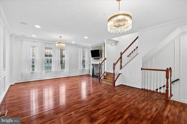 Building Photo - 702 Sentry Square