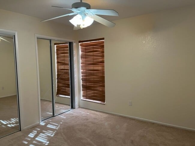 Building Photo - 3 Bedroom Home with Bonus Room!