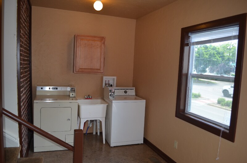 Building Photo - 714 S Washington St