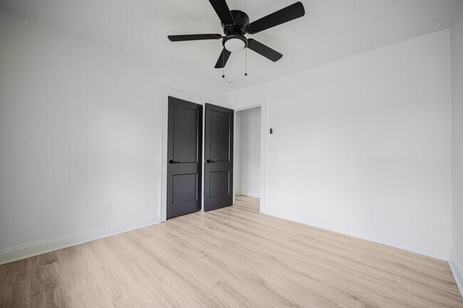 Building Photo - 719 S 17th St